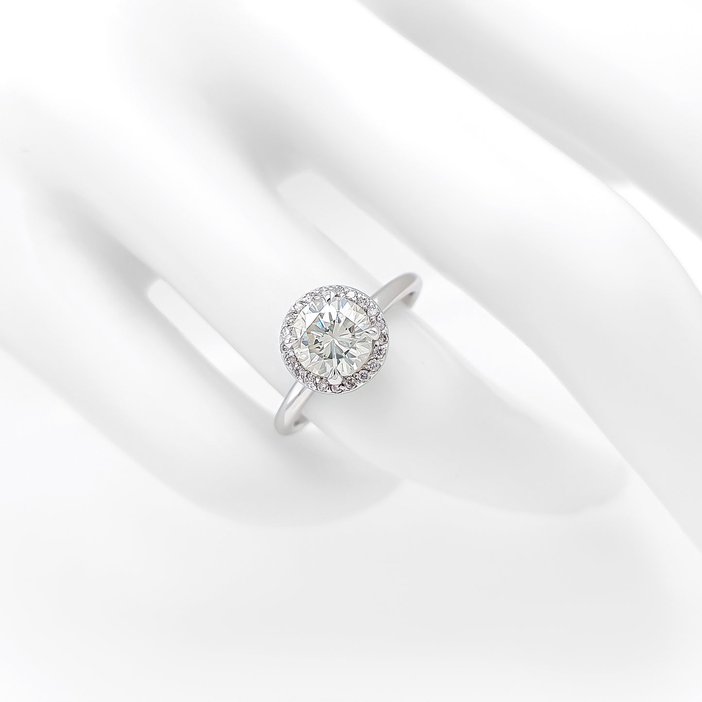Round Diamond Engagement Ring (1.23CT TW)